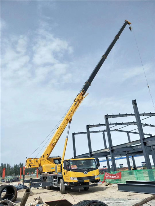 沙湾县超高层建筑钢结构吊装案例